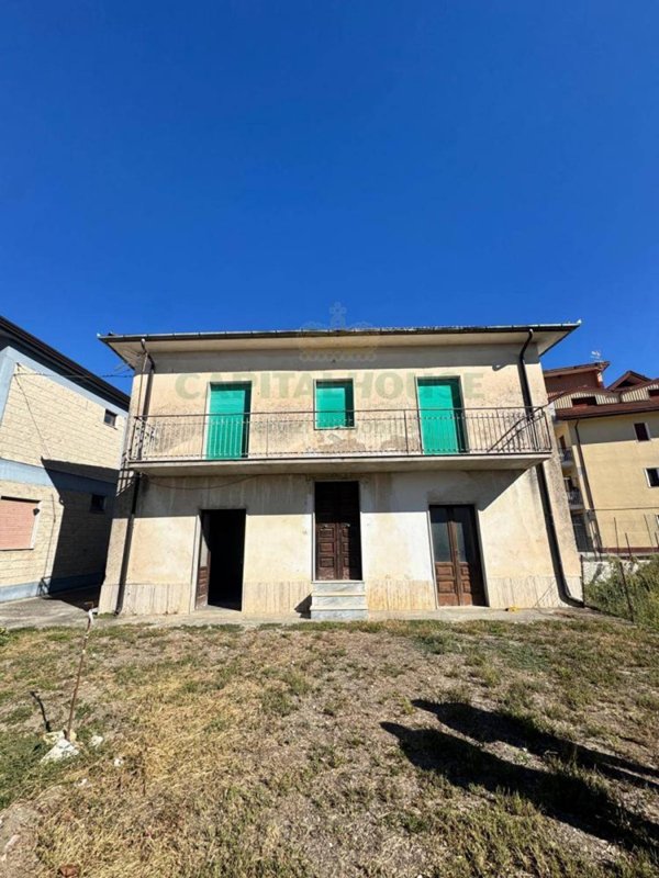 casa indipendente in vendita a Capriglia Irpina in zona Marzano