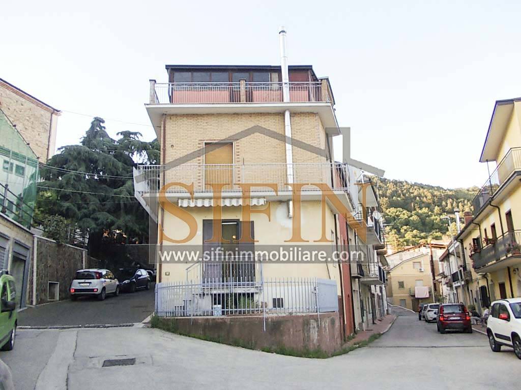 casa indipendente in vendita a Carife