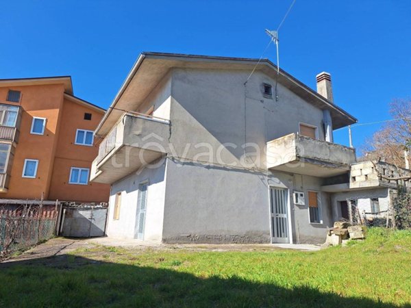 casa indipendente in vendita a Casalbore
