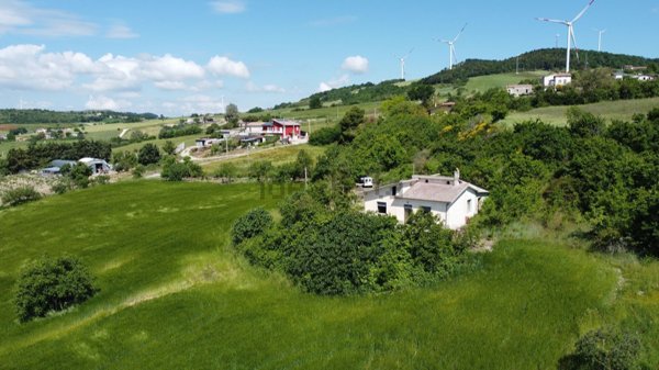 casa indipendente in vendita a Casalbore in zona Cupazzo