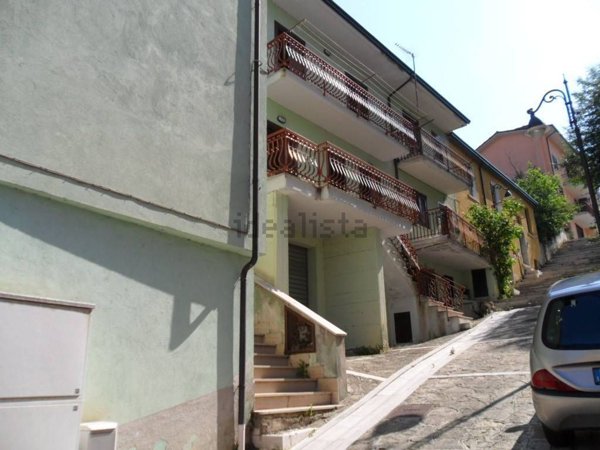 casa indipendente in vendita a Castelfranci