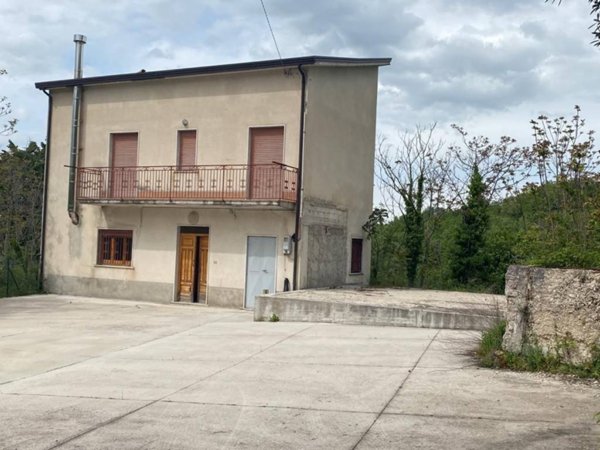 appartamento in vendita a Castelfranci
