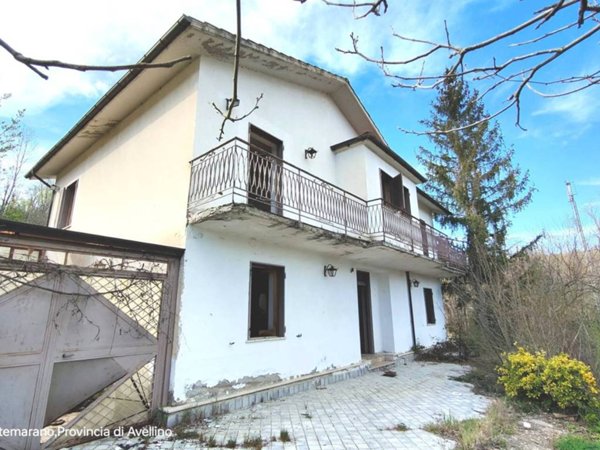 casa indipendente in vendita a Castelvetere sul Calore