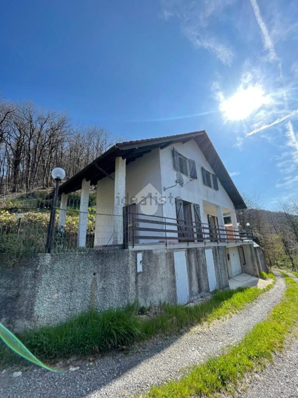 casa indipendente in vendita a Castelvetere sul Calore