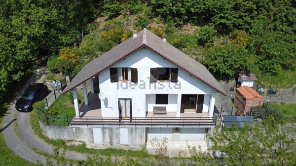 casa indipendente in vendita a Castelvetere sul Calore