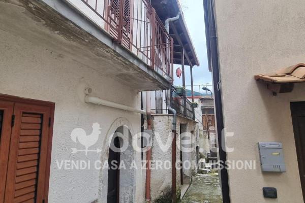casa indipendente in vendita a Castelvetere sul Calore