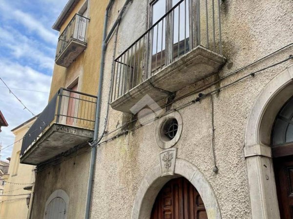 casa semindipendente in vendita a Castelvetere sul Calore