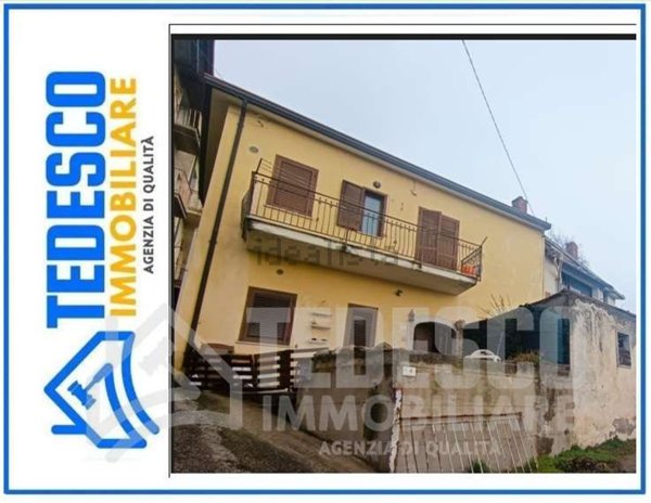 casa indipendente in vendita a Castelvetere sul Calore