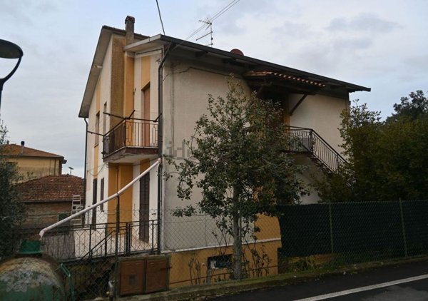 casa indipendente in vendita a Castelvetere sul Calore