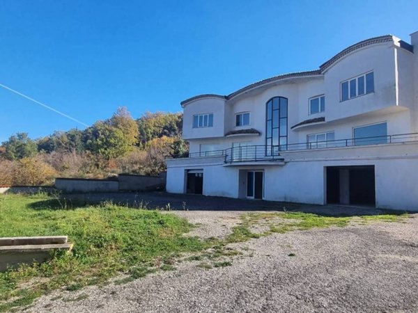 casa indipendente in vendita a Castelvetere sul Calore in zona Vioni