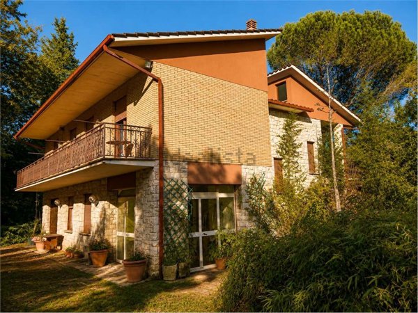 casa indipendente in vendita a Castelvetere sul Calore in zona Vioni