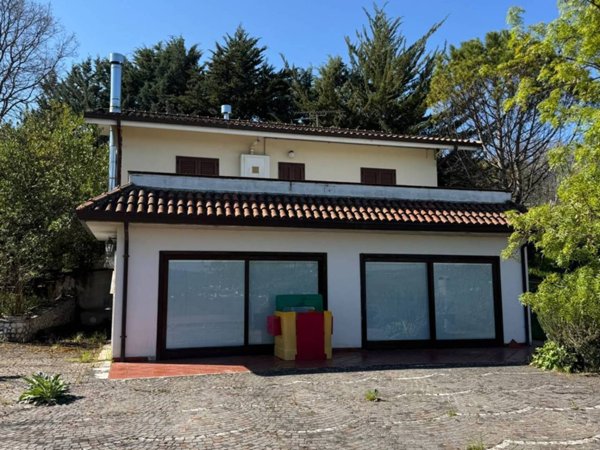 casa indipendente in vendita a Castelvetere sul Calore in zona Cipollara