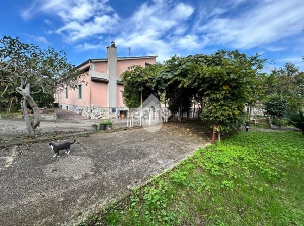 casa indipendente in vendita a Cervinara