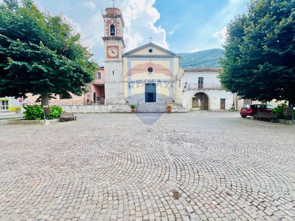 casa indipendente in vendita a Cervinara in zona Salomoni