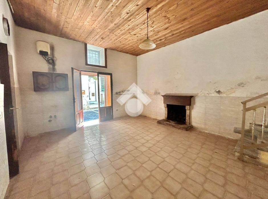 casa indipendente in vendita a Cervinara in zona Trescine