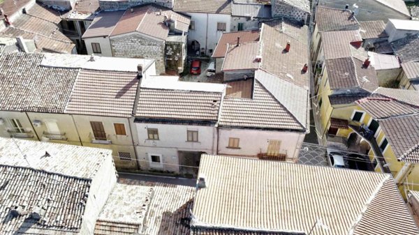 casa indipendente in vendita a Cervinara in zona Valle