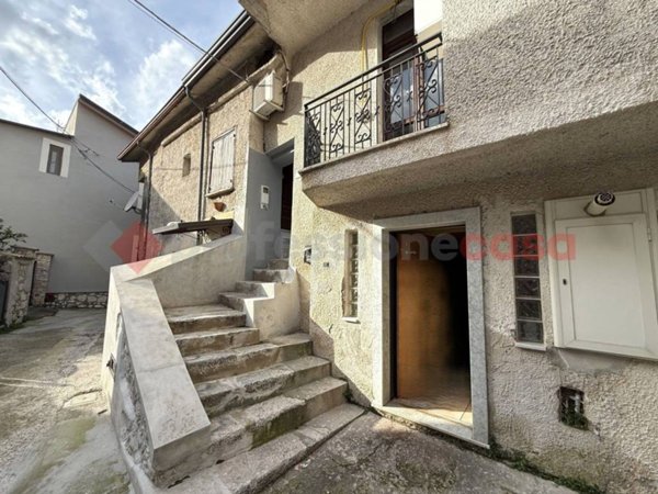 casa indipendente in vendita a Cervinara