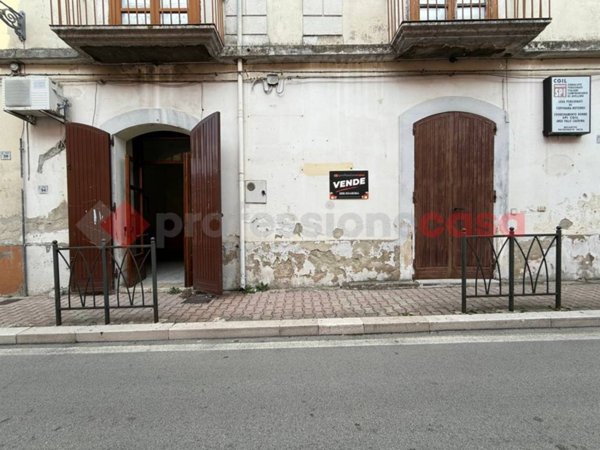 casa indipendente in vendita a Cervinara