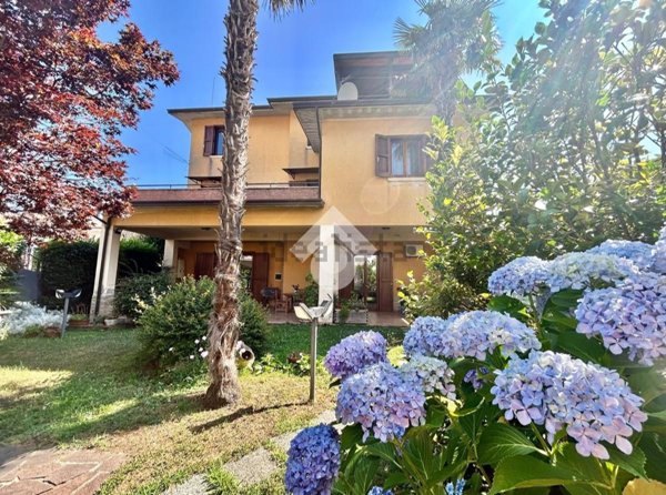 casa indipendente in vendita a Cervinara