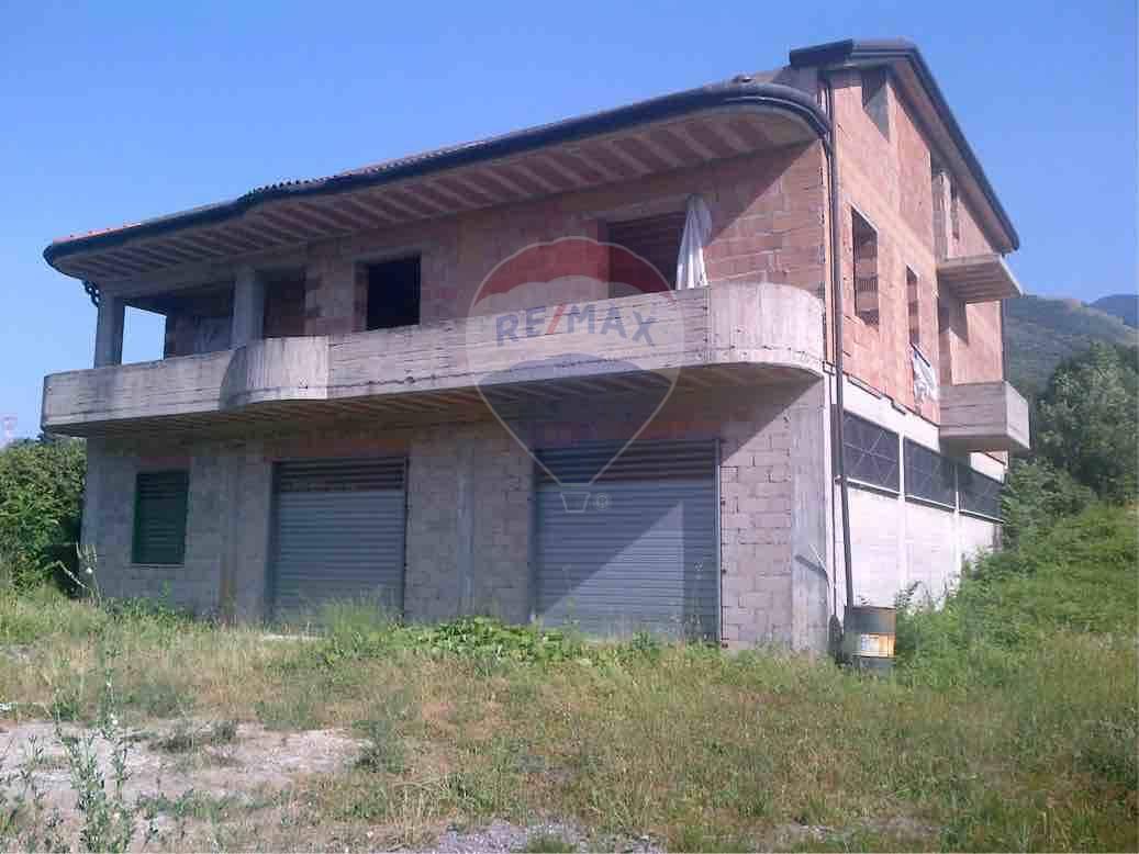 casa indipendente in vendita a Cervinara