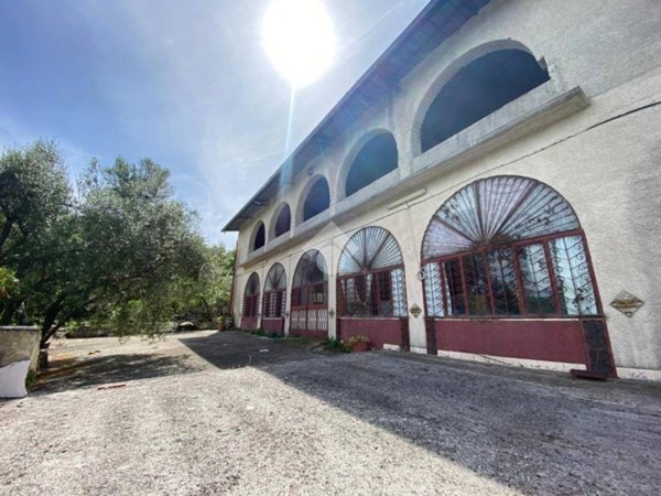 casa indipendente in vendita a Cervinara in zona Valle