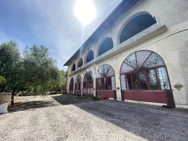 casa indipendente in vendita a Cervinara in zona Valle