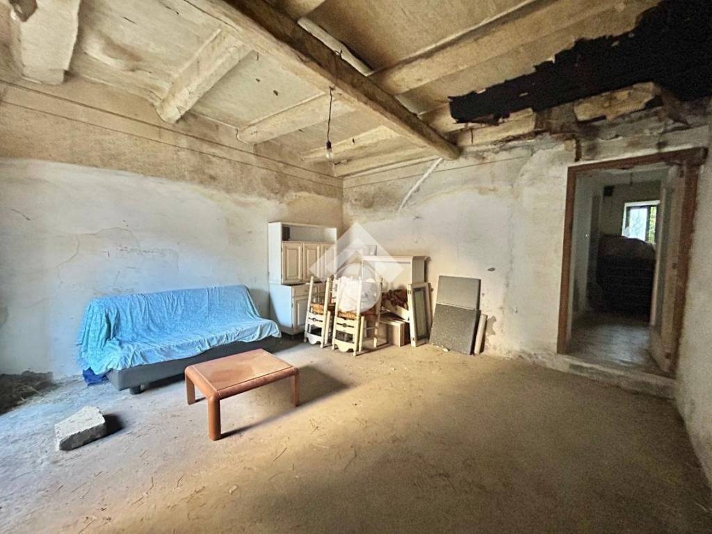 casa indipendente in vendita a Cervinara in zona Valle