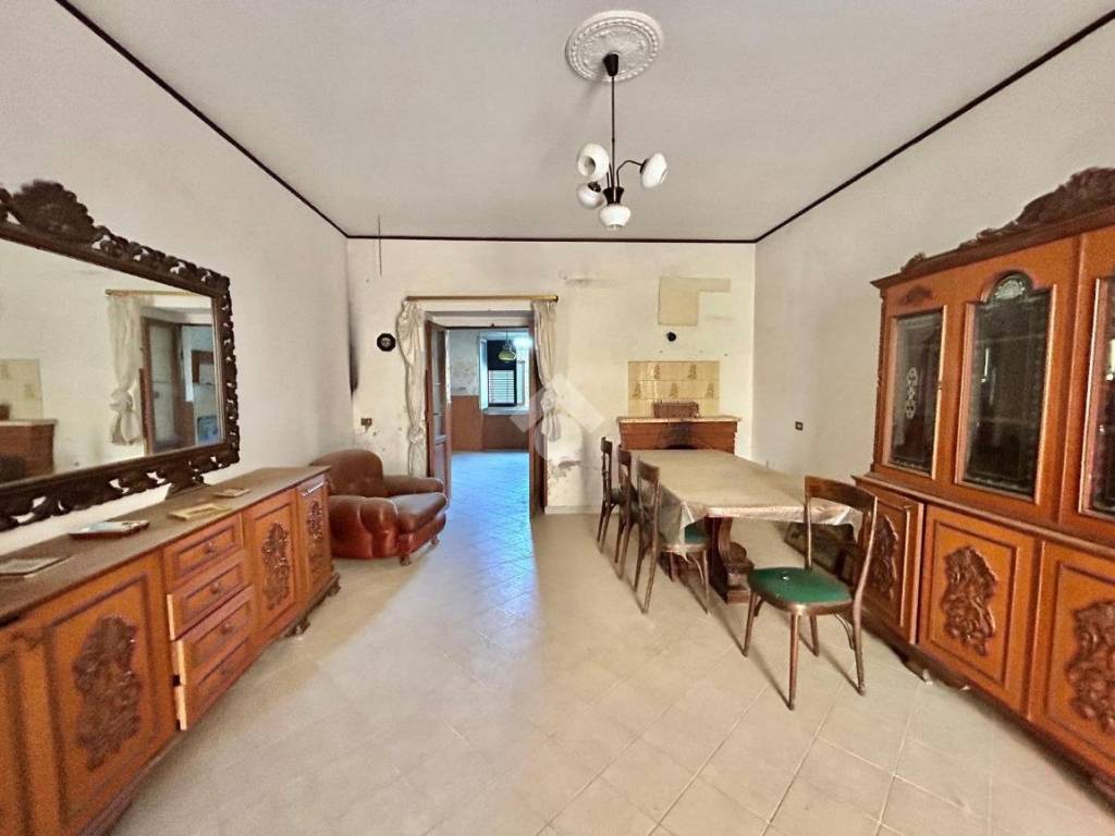 casa indipendente in vendita a Cervinara in zona Valle