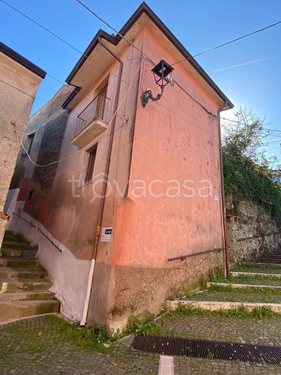 casa indipendente in vendita a Cervinara in zona Valle
