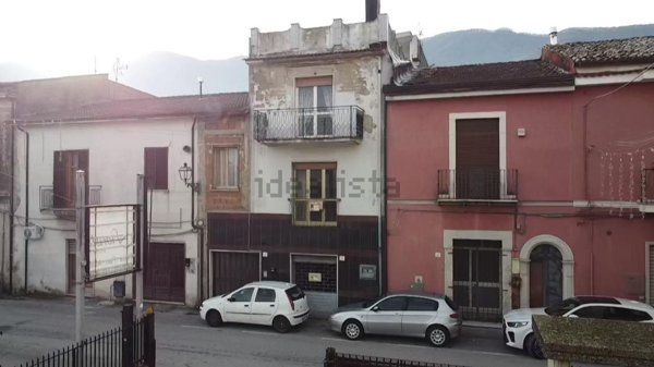 casa indipendente in vendita a Cervinara