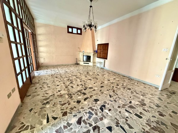 casa indipendente in vendita a Cervinara
