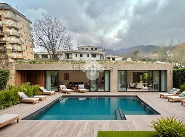 casa indipendente in vendita a Cervinara