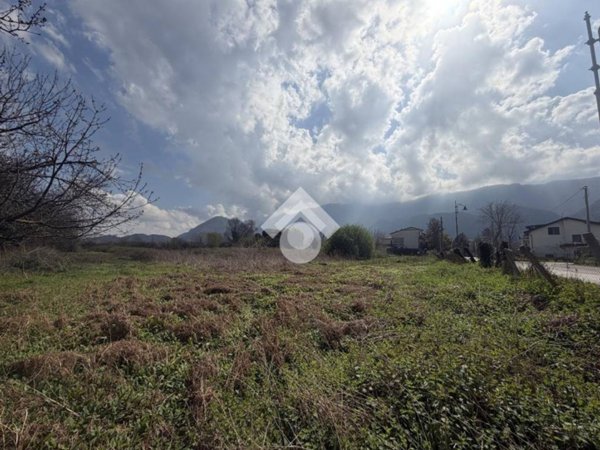 casa indipendente in vendita a Cervinara in zona Trescine