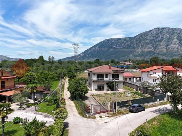 casa indipendente in vendita a Cervinara