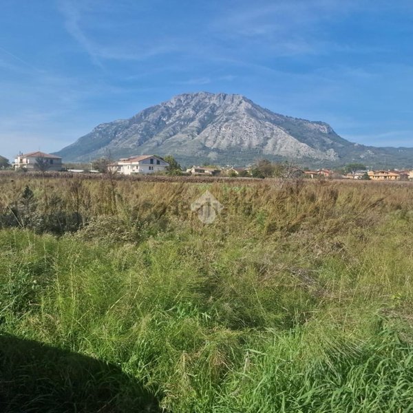 terreno in vendita a Cervinara