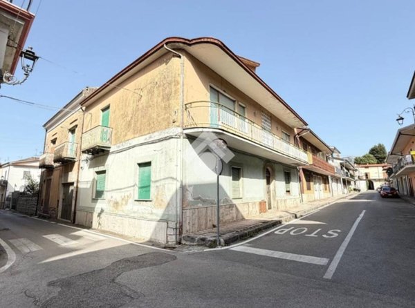 casa indipendente in vendita a Cervinara in zona Salomoni