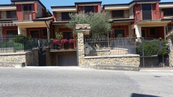 casa indipendente in vendita a Cesinali