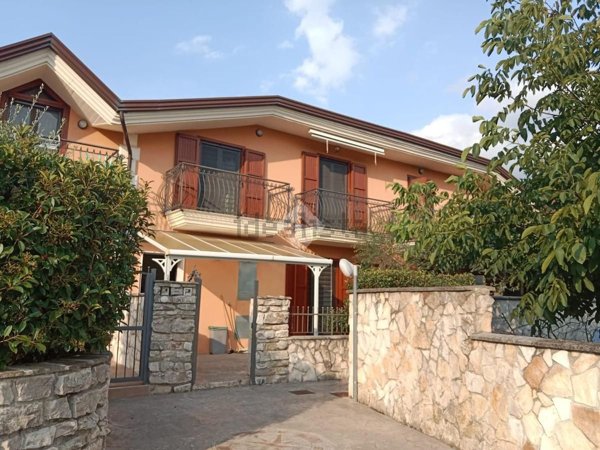 casa indipendente in vendita a Cesinali in zona Villa San Nicola