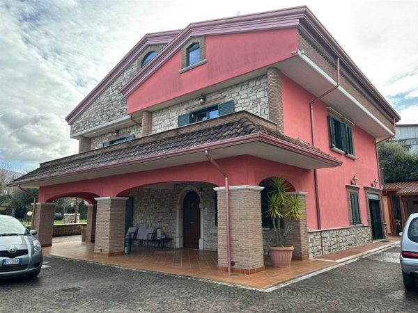 casa indipendente in vendita a Cesinali