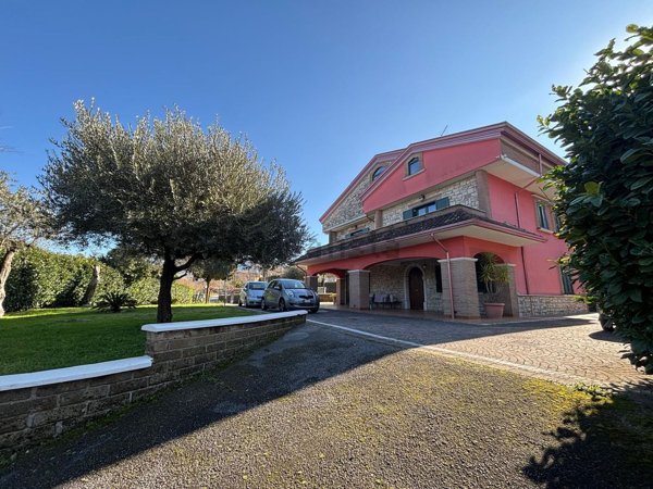 casa indipendente in vendita a Cesinali