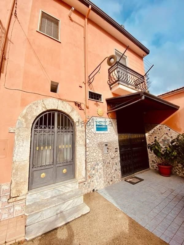 casa semindipendente in vendita a Cesinali