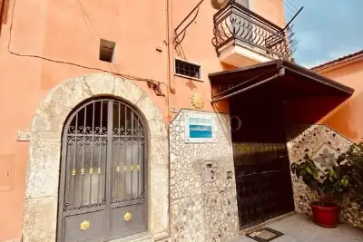 casa indipendente in vendita a Cesinali