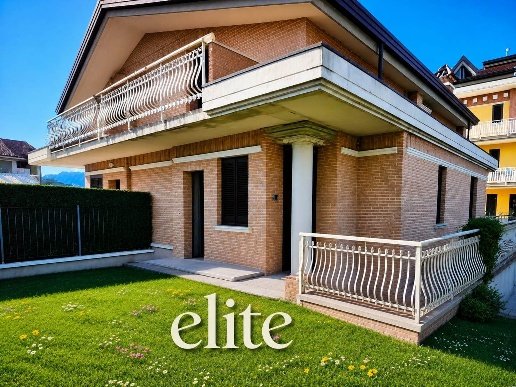 casa indipendente in vendita a Cesinali