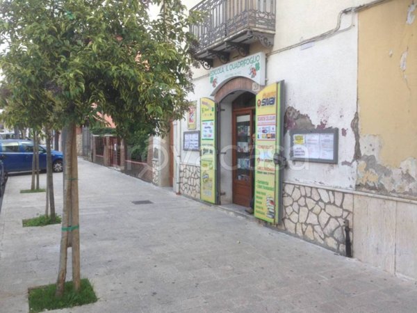 negozio in vendita a Cesinali