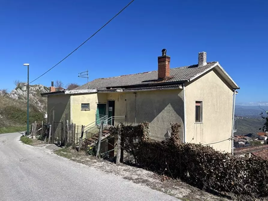 casa semindipendente in vendita a Chiusano di San Domenico