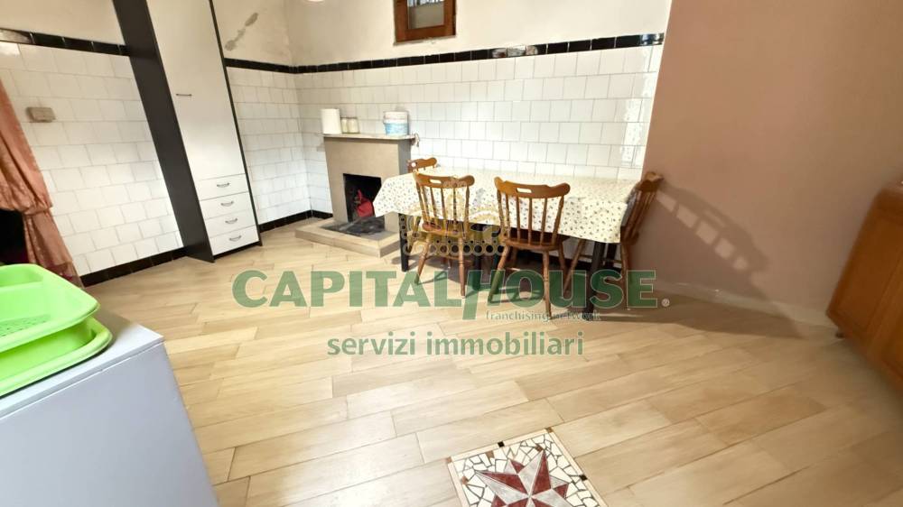 casa indipendente in vendita a Contrada