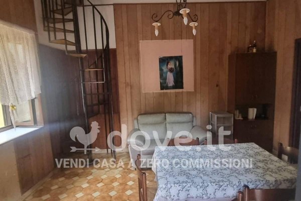 casa indipendente in vendita a Contrada