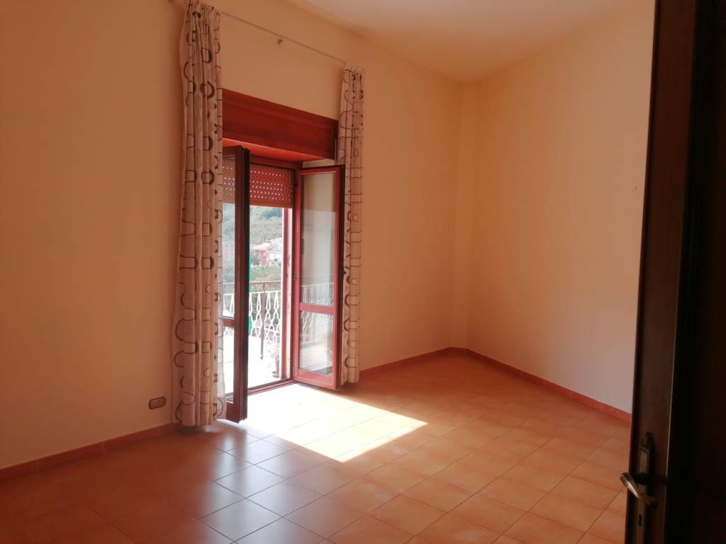 casa indipendente in vendita a Contrada