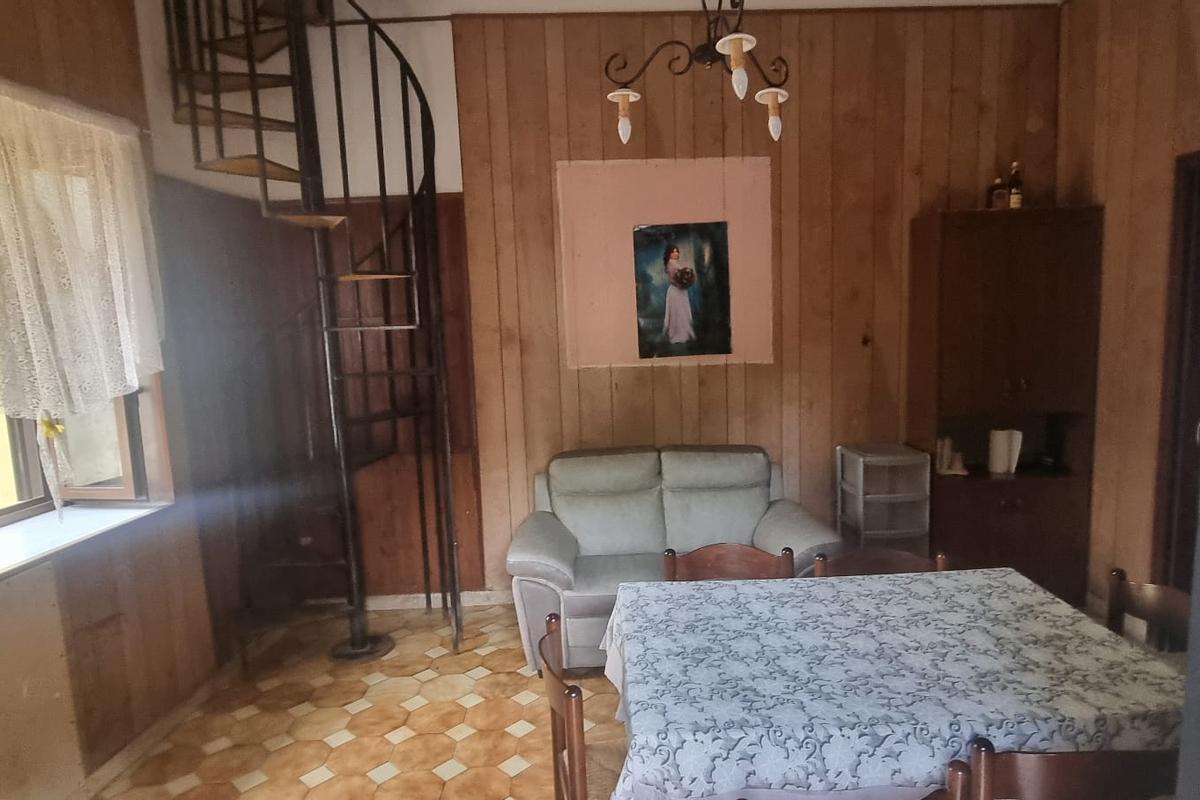 casa indipendente in vendita a Contrada