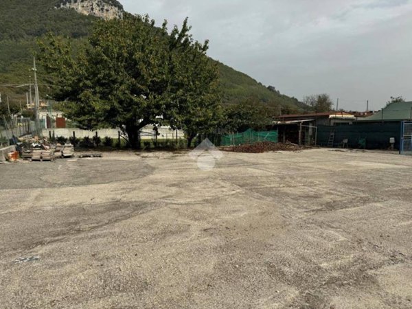 terreno agricolo in vendita a Contrada